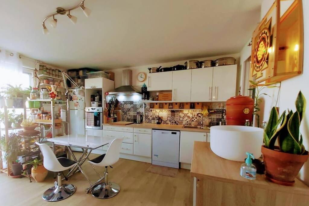 T2 Cosy A La Plage, Terrasse Vue Sur Mer Et Parking Privatif Narbonne Exterior photo